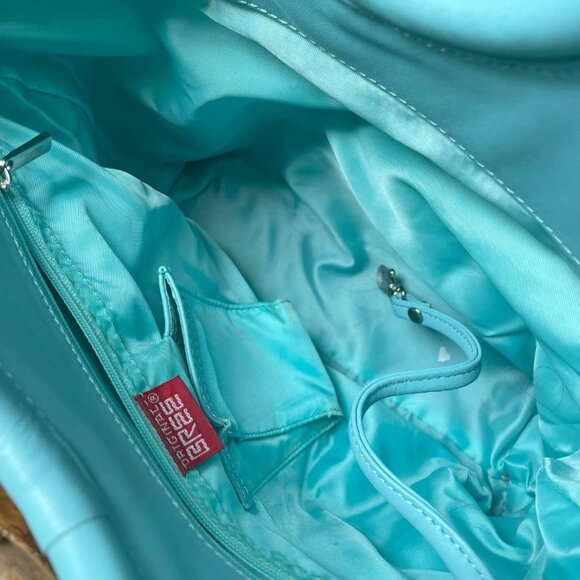 Supple Leather Pastel Blue Purse - Picture 4 of 8